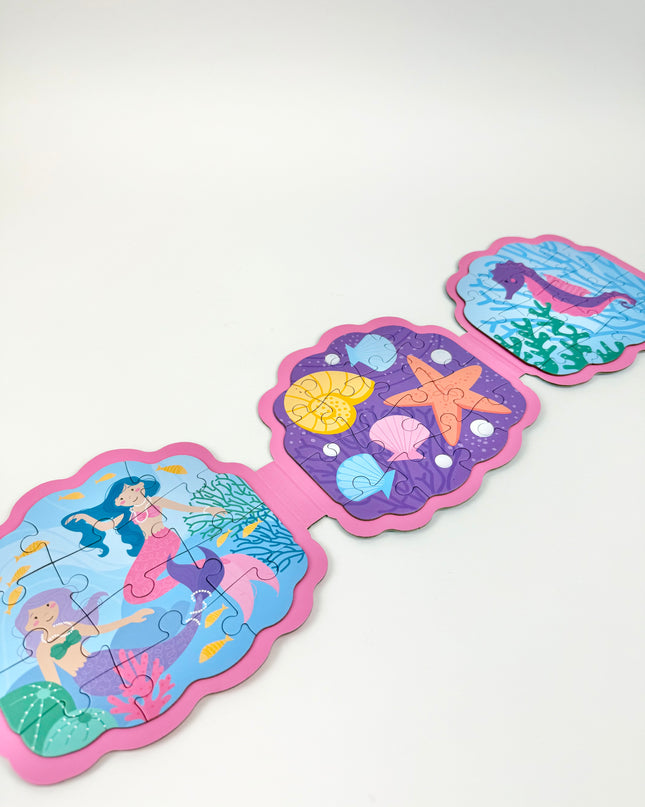 Magnetic Clam Ocean Puzzle Baby in at Wrapsody