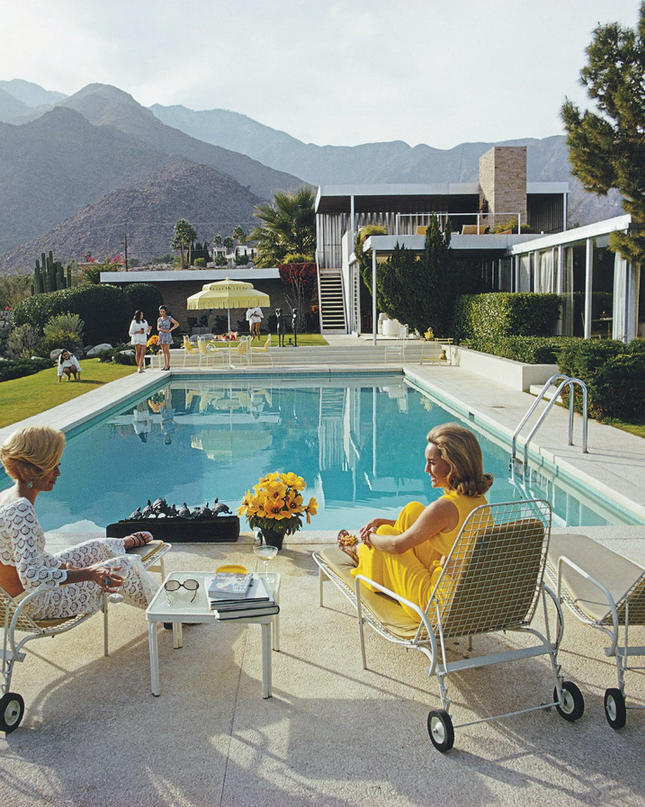 Poolside Gossip Puzzle - 1000 Piece