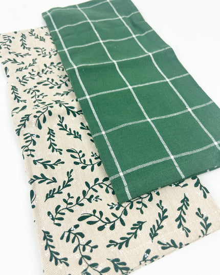 Christmas Pine Towel Set of 2 Kitchen Towels in at Wrapsody