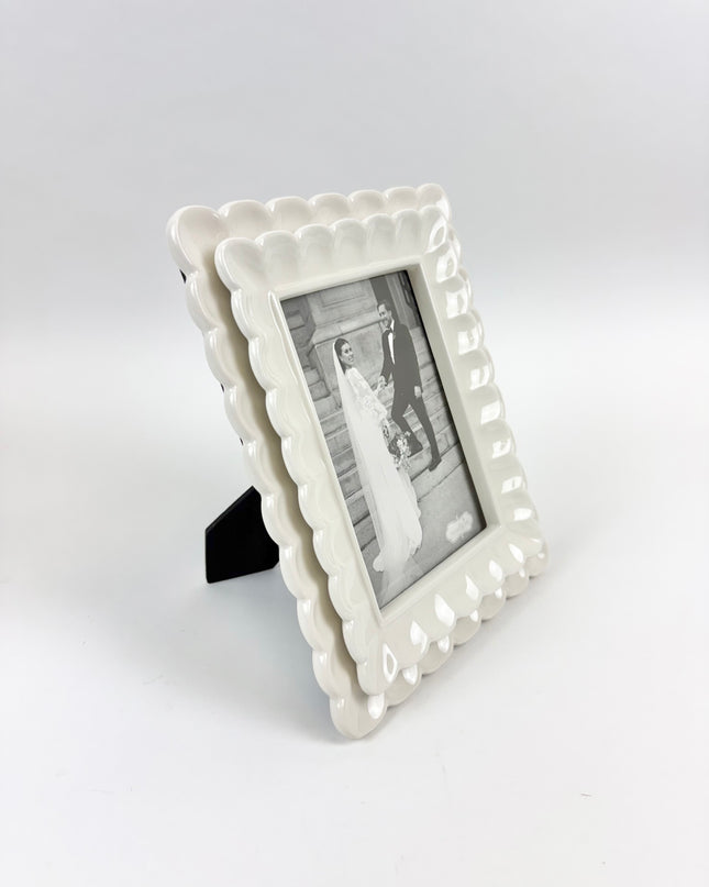 Cream Scalloped Frame Large