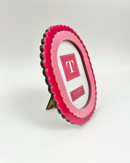 Double Scallop Pink Frame 4x6 Picture Frames in at Wrapsody