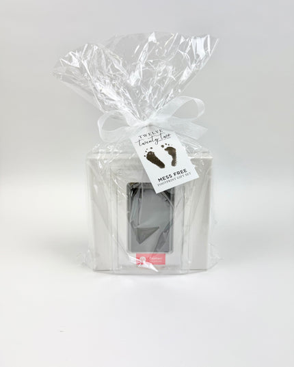 Footprint Gift Set Baby in White at Wrapsody