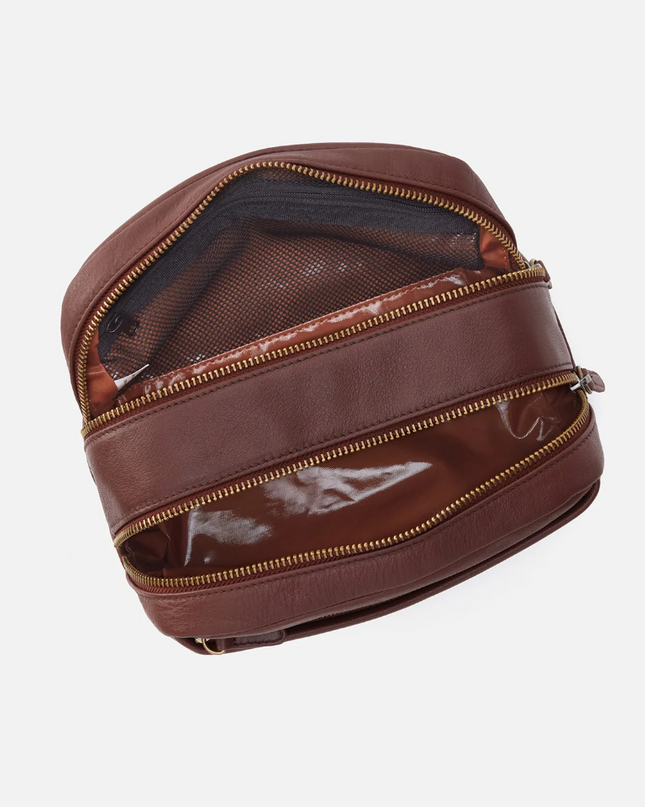 Hobo Men's Travel Kit in Brown Travel Accessories in  at Wrapsody