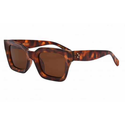 I-Sea Hendrix Sunglasses Sunglasses in  at Wrapsody