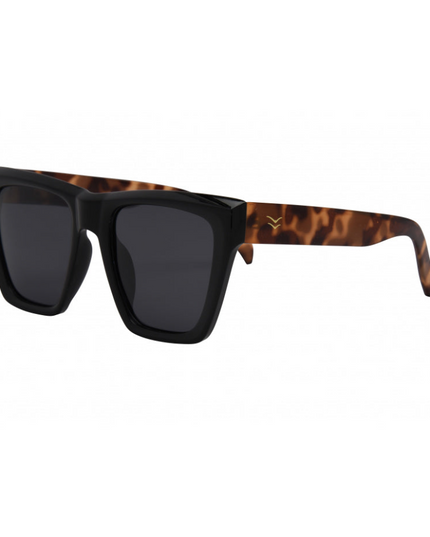 I-Sea Ava Sunglasses Sunglasses in  at Wrapsody