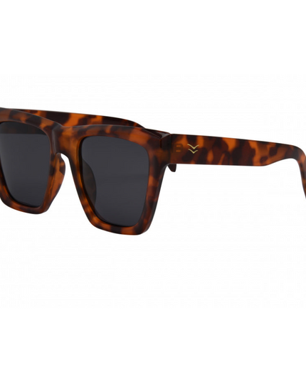 I-Sea Ava Sunglasses Sunglasses in  at Wrapsody