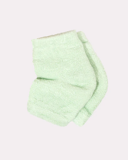 Green Moisturizing Heel Socks Bath & Body in  at Wrapsody