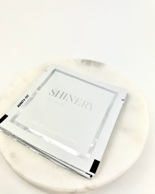 Shinery Radiance Towelettes Bath & Body in  at Wrapsody