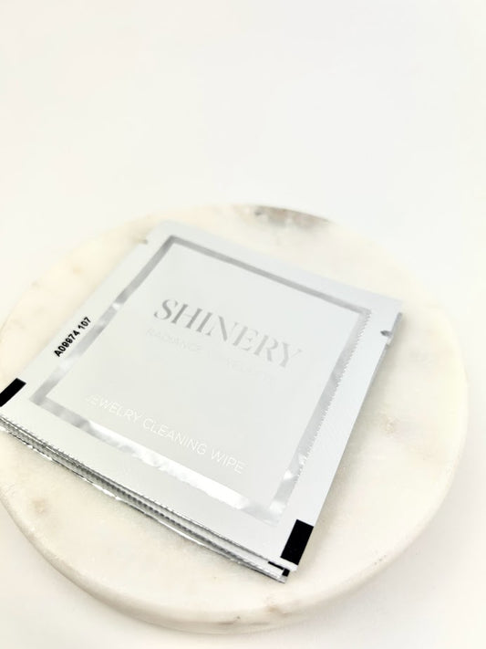 Shinery Radiance Towelettes Bath & Body in  at Wrapsody