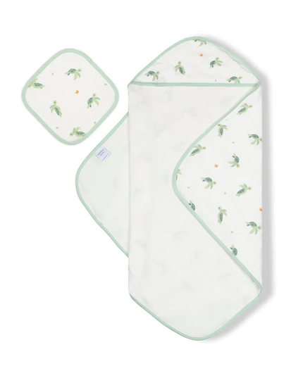 Turtle Hooded Towel Set Baby in  at Wrapsody